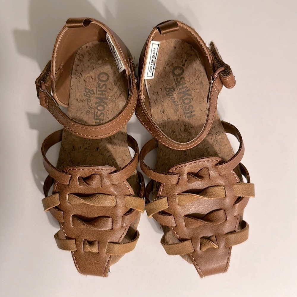 OshKosh B’gosh girls sandals